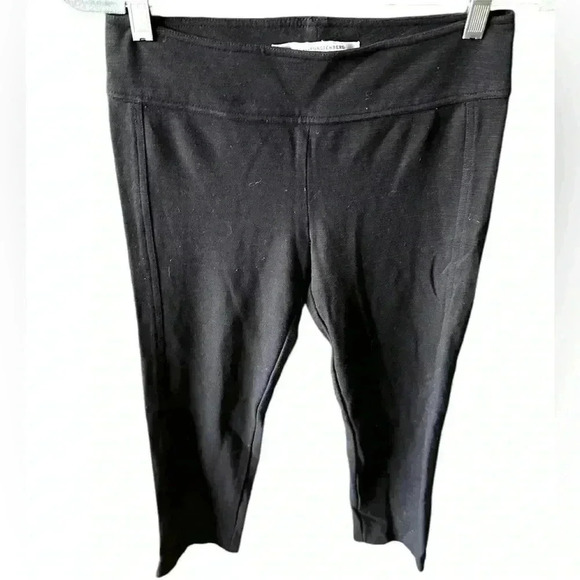 Dianne Von Furstenberg size 4 knit pant. Seam detail split vent at ankle. Soft! - Picture 1 of 10